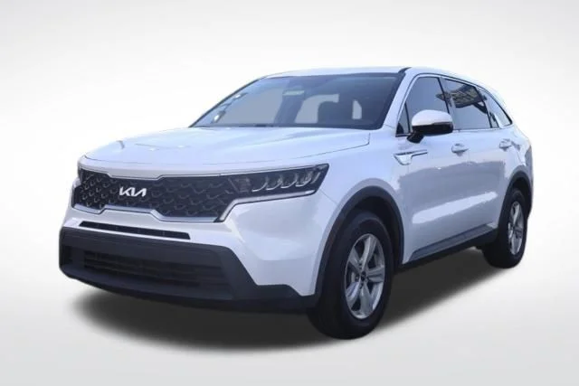 Used 2023 White Kia LX image 7