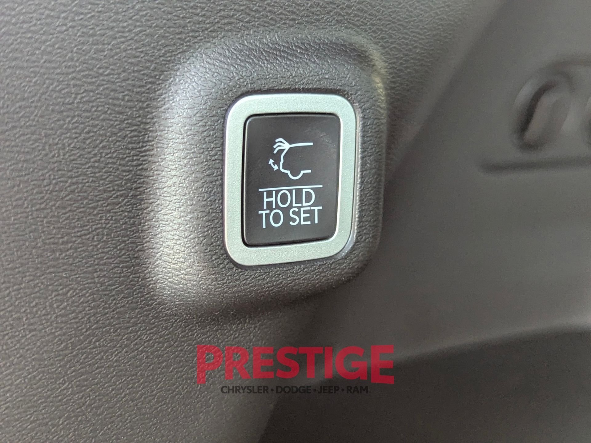 New 2026 Silver Zynith Clear-Coat Exterior Paint Jeep Overland image 8