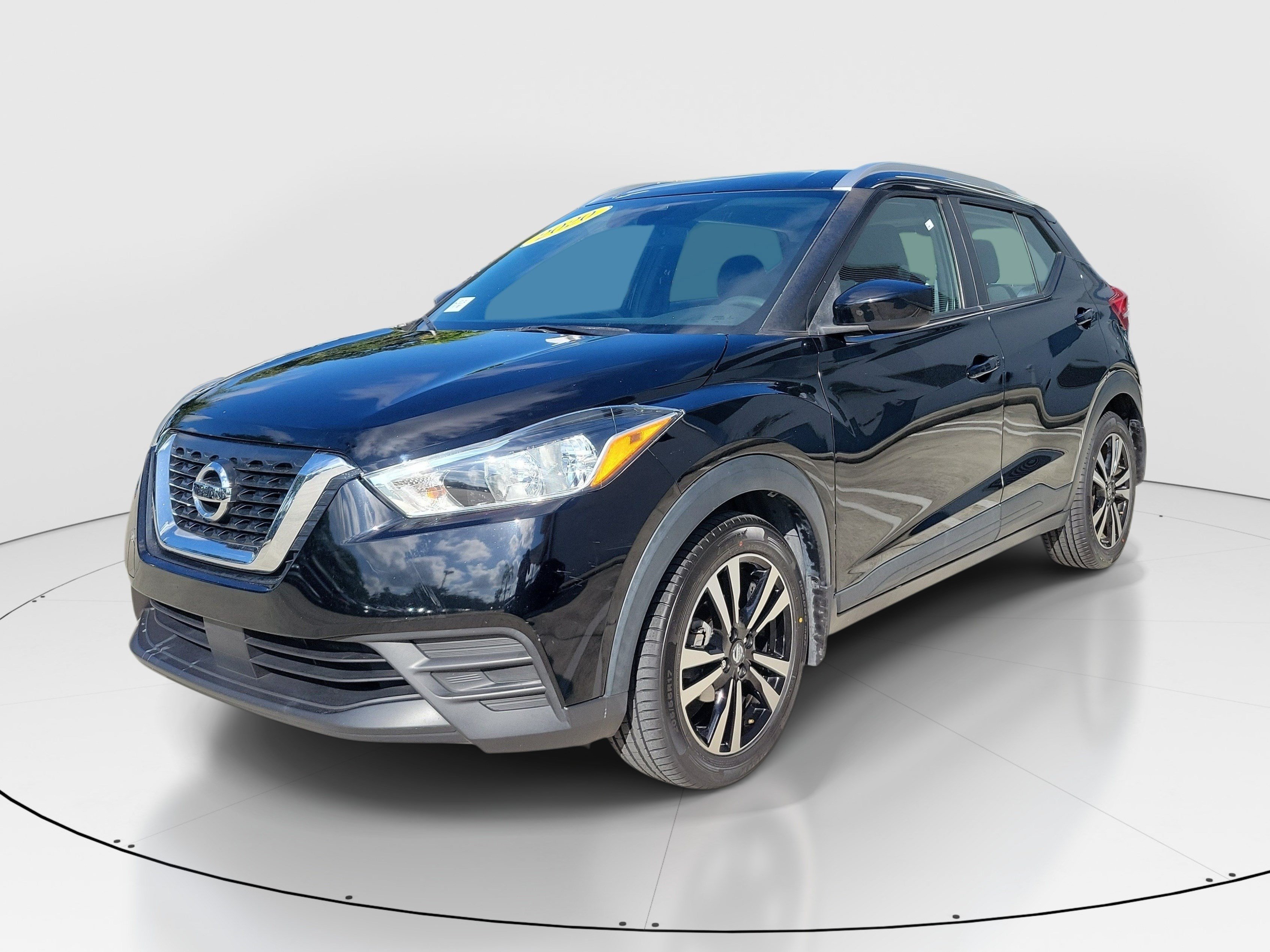 Used 2020 Super Black Nissan SV image 3