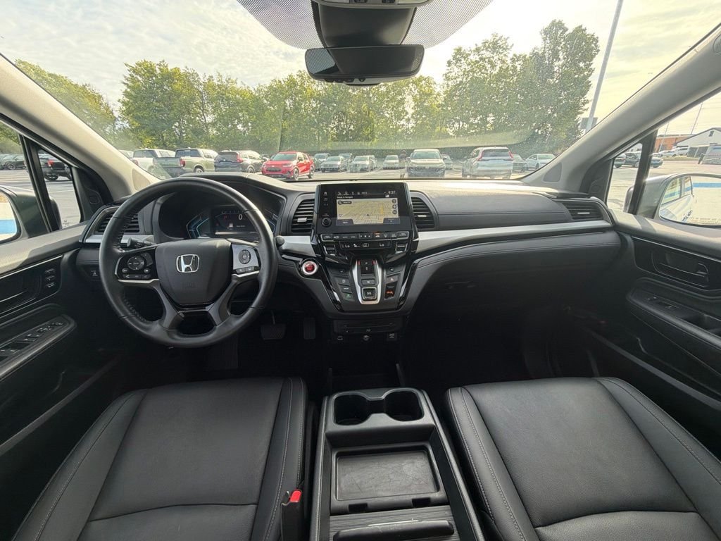 Certified Used 2024 Platinum White Pearl Honda Touring image 12