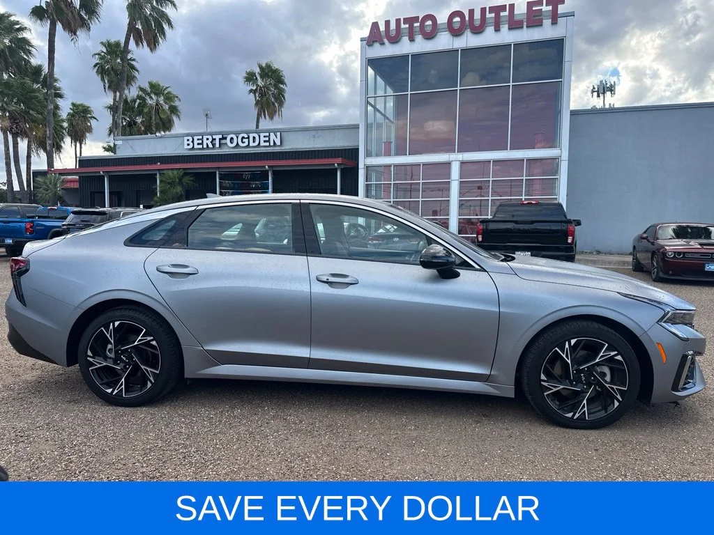 Used 2026 Gray Kia GT-Line image 3