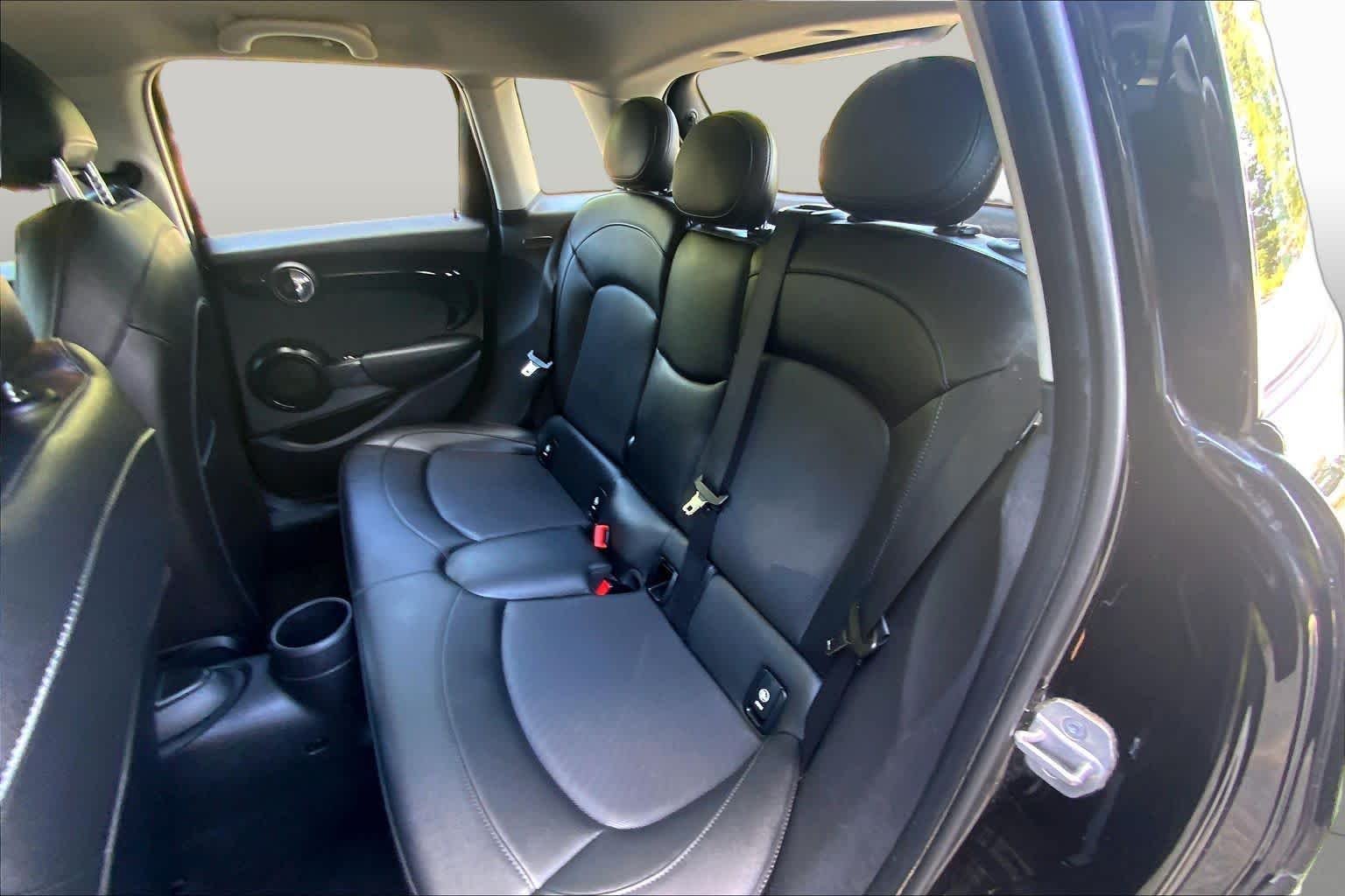 Used 2021 Midnight Black Metallic MINI Cooper S image 19