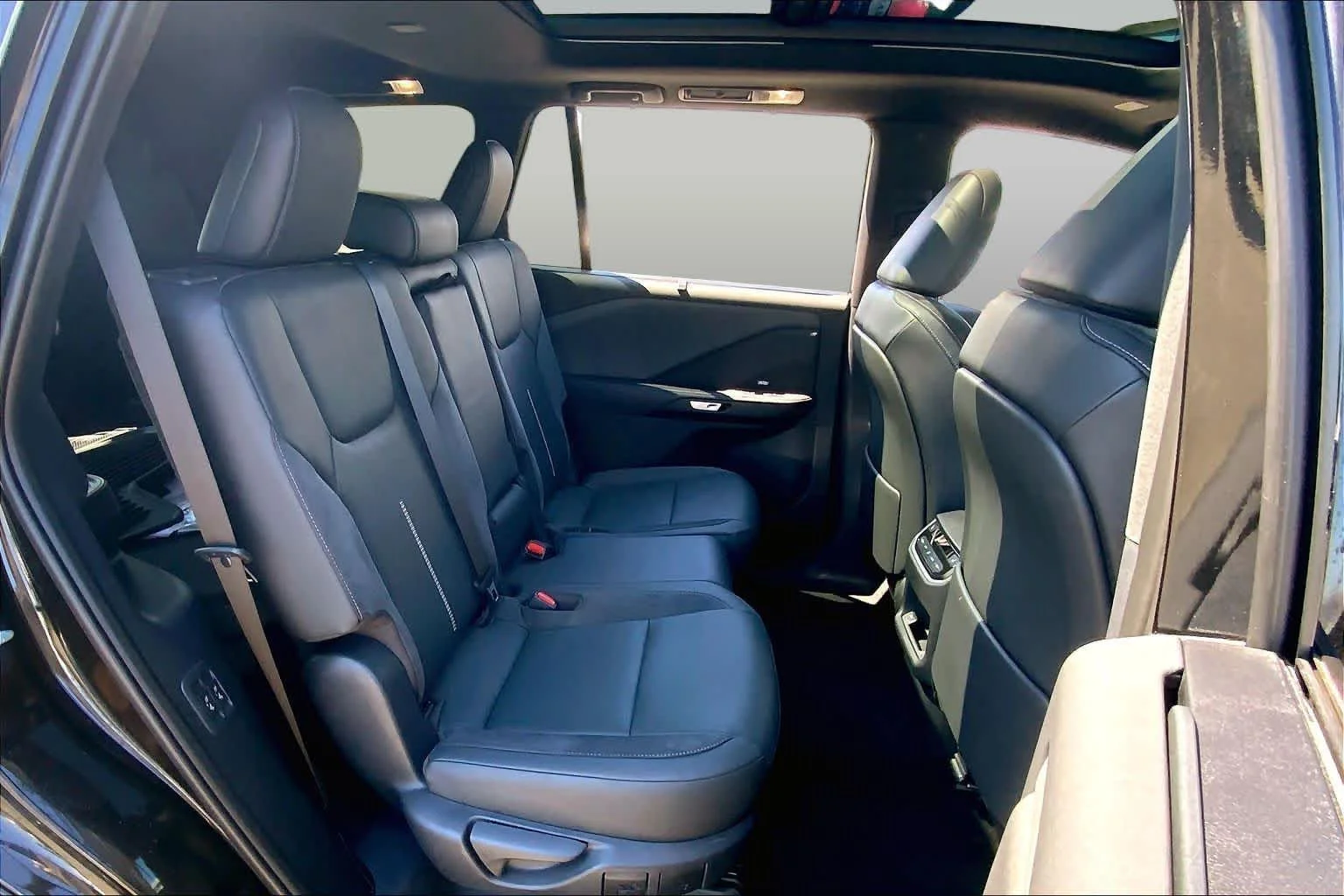 Certified Used 2025 CAVIAR Lexus Luxury image 20