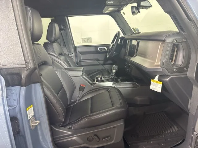 New 2025 Azure Gray Metallic Tri-Coat Ford Outer Banks image 4
