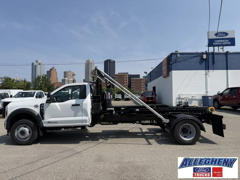 New 2026 Oxford White Ford XL image 9