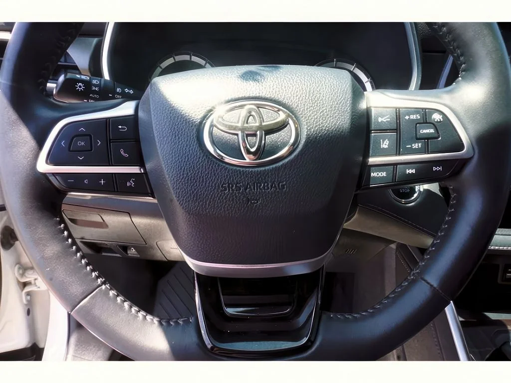 2022 Toyota Highlander Limited - Photo 16