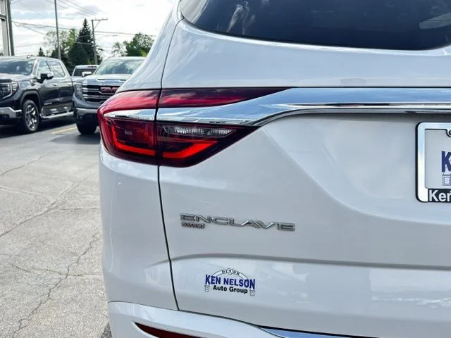 Used 2020 White Buick Avenir image 9