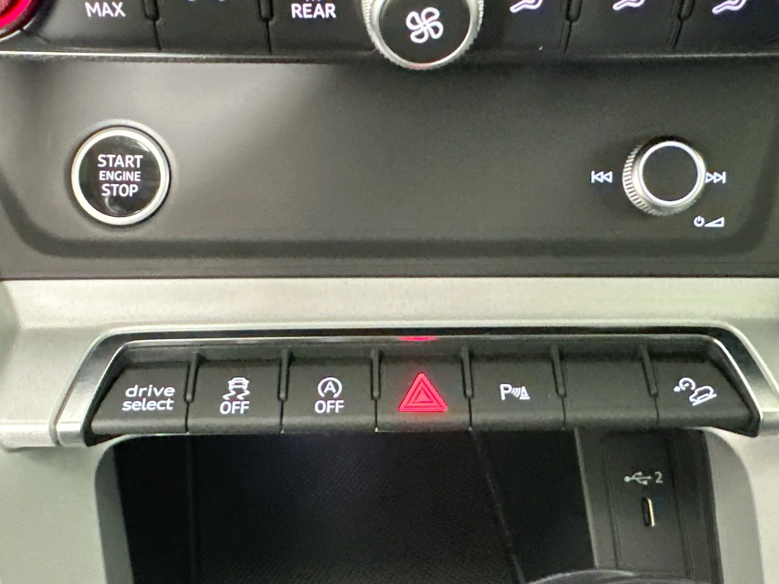 Used 2022 Black Audi  image 27