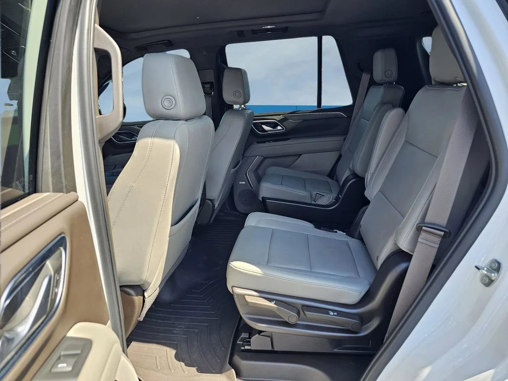 Used 2023 Summit White Chevrolet Z71 image 33