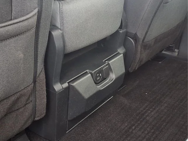 Used 2022  Ford XL image 20