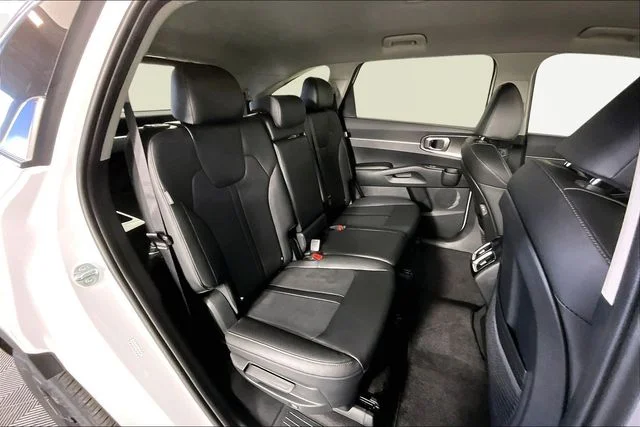 Used 2026 White Kia S image 11