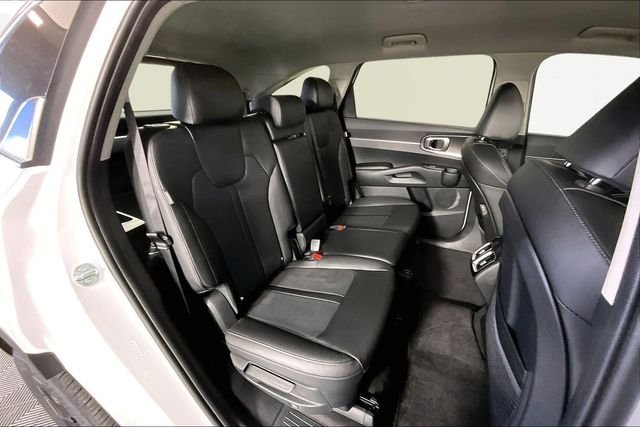 Used 2026 White Kia S image 11