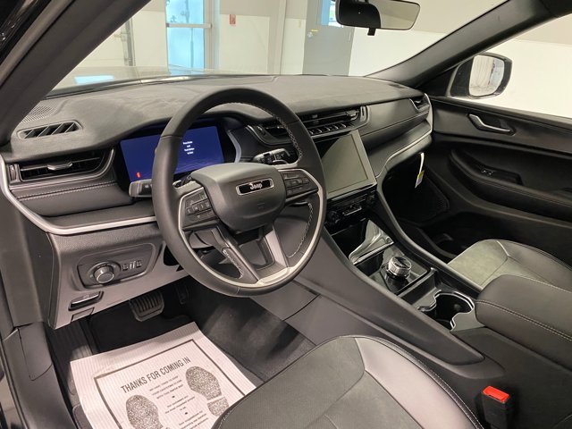 2025 Jeep Grand Cherokee L Altitude - Photo 13