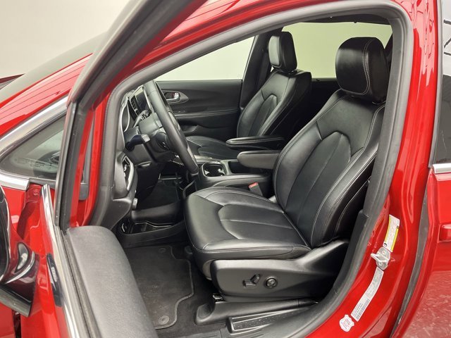 2025 Chrysler Pacifica Select - Photo 8