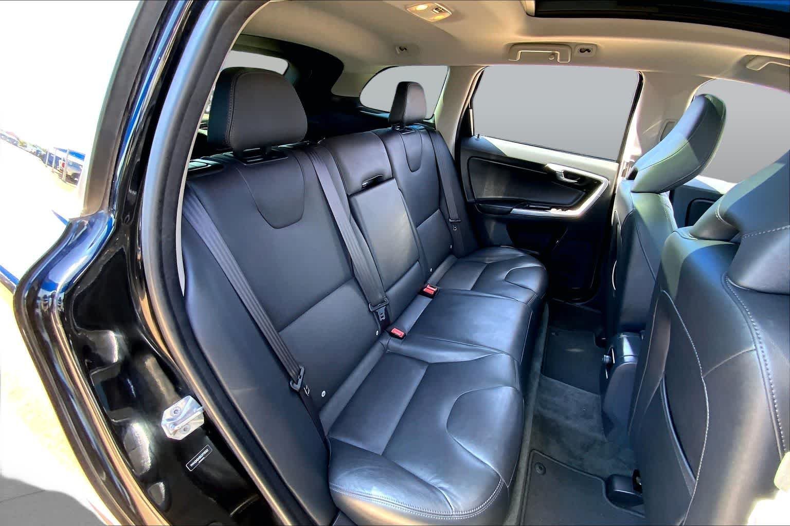 Used 2016 Black Stone Volvo T5 Drive-E Premier image 18