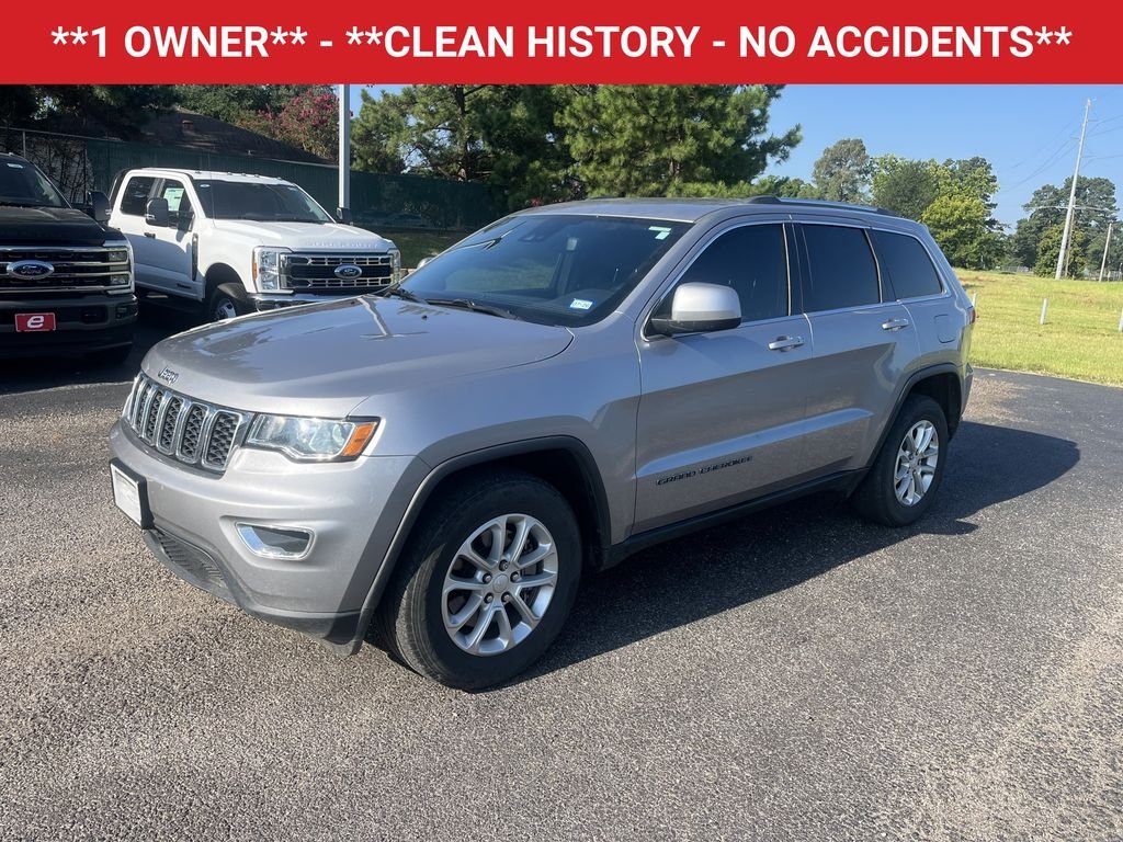 Used 2021 Billet Silver Metallic Clearcoat Jeep Laredo E image 2