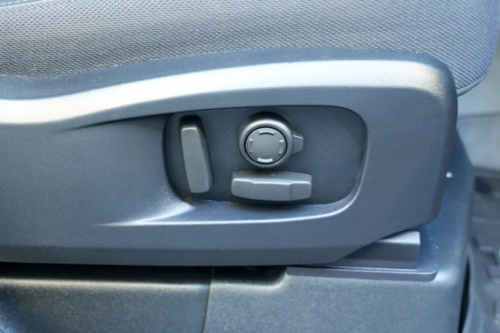 Used 2023 Gray Land Rover X image 34