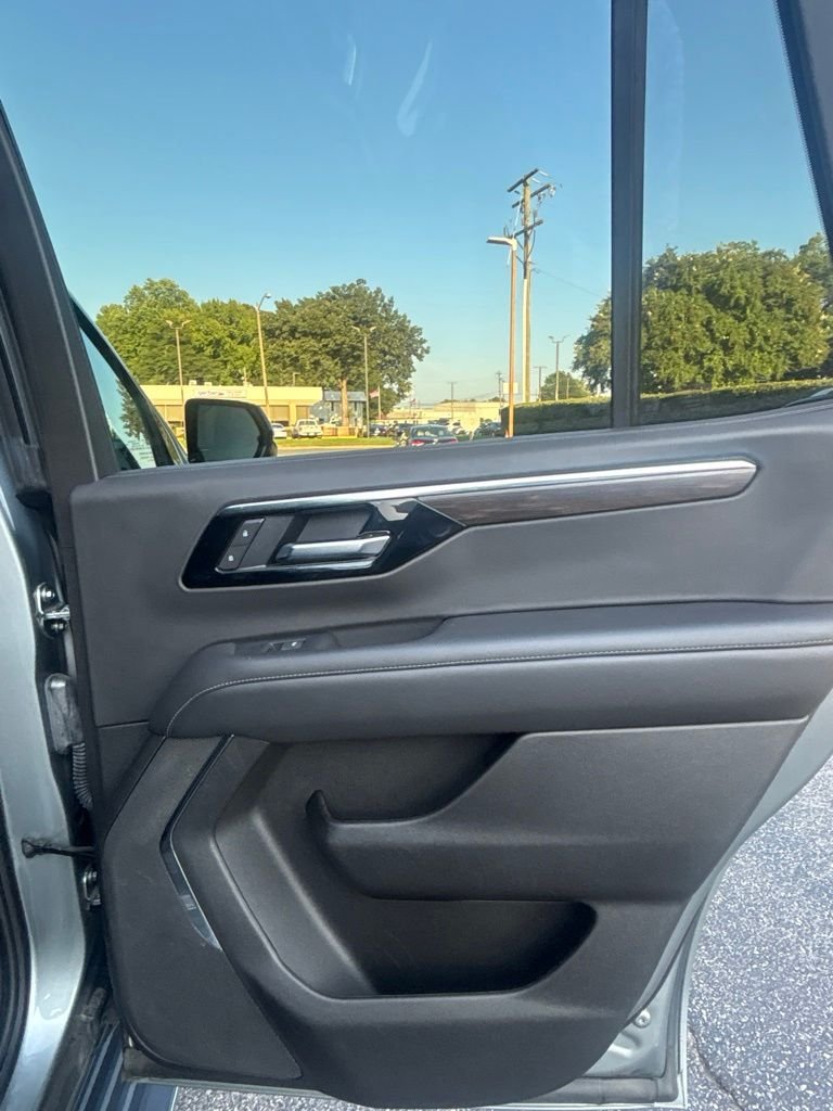 Used 2025 Gray Chevrolet LT image 24