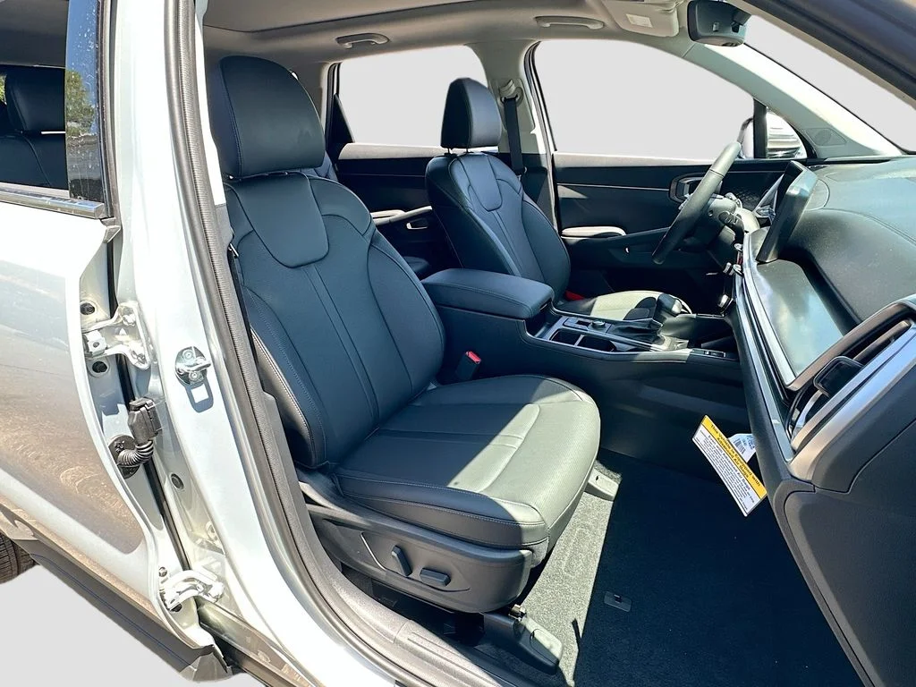 New 2026 Ivory Silver Kia EX image 30