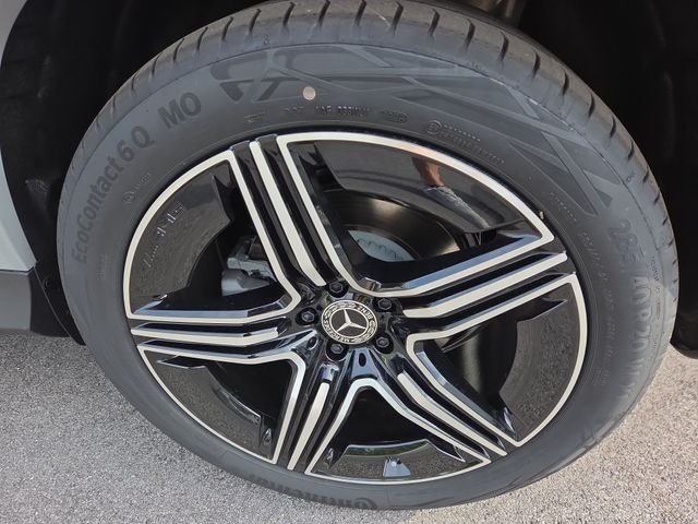 New 2027 MANUFAKTUR Alpine Grey Mercedes-Benz GLC300 image 27