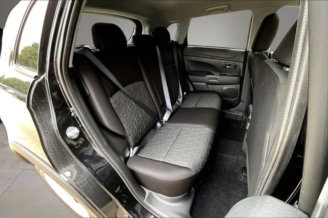 New 2026 Black Mitsubishi 2.0 S image 10