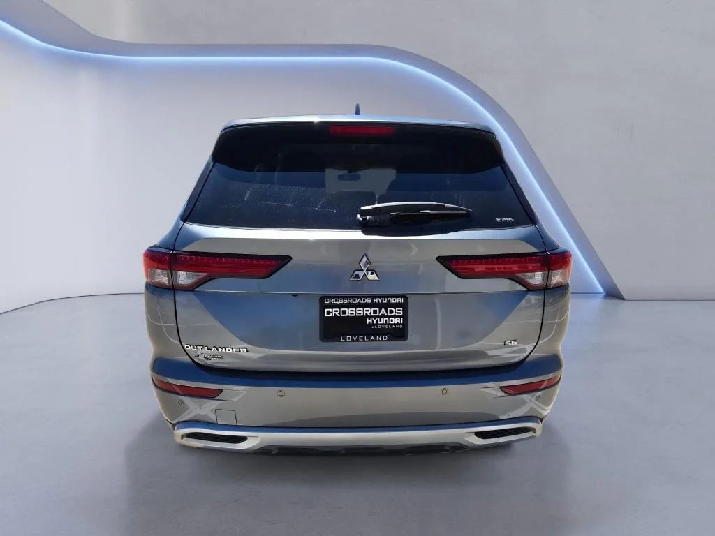 Used 2024 Gray Mitsubishi SE image 5