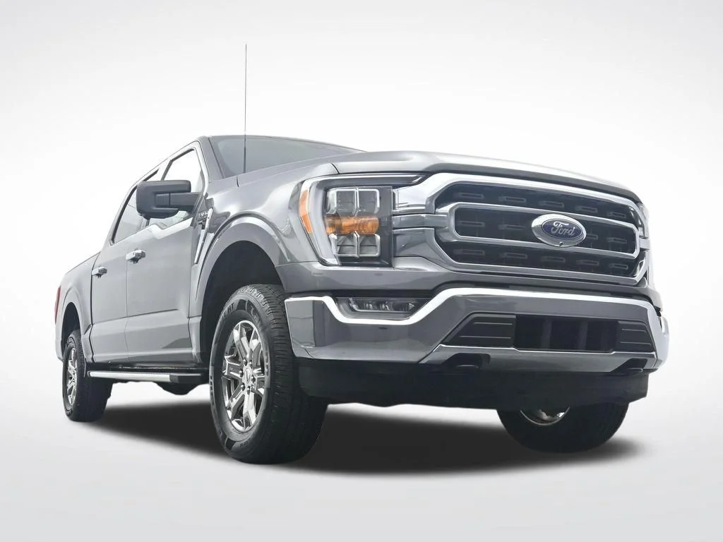 Used 2023 Gray Ford XLT image 31