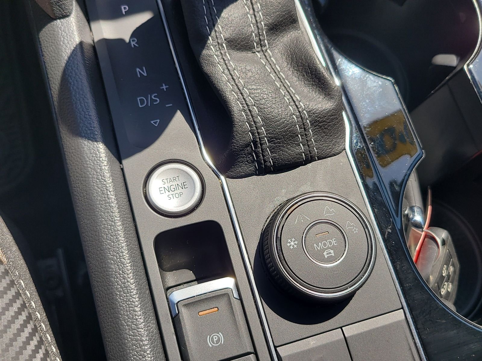 2023 Volkswagen Atlas Cross Sport SE w/Tech - Photo 27