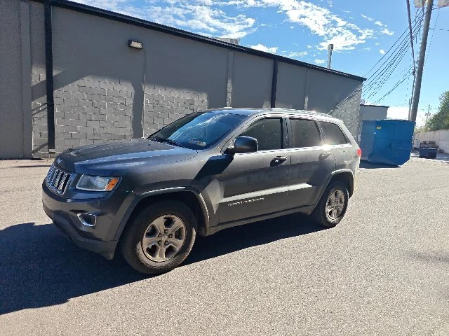 Used 2014 Gray Jeep Laredo image 6