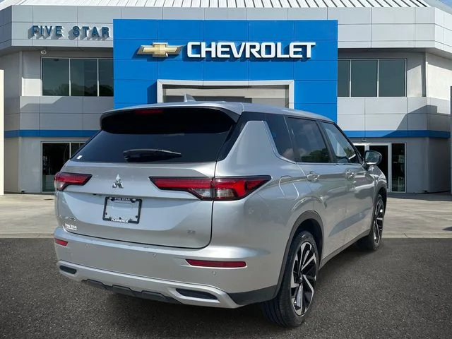 Used 2024  Mitsubishi SE image 6