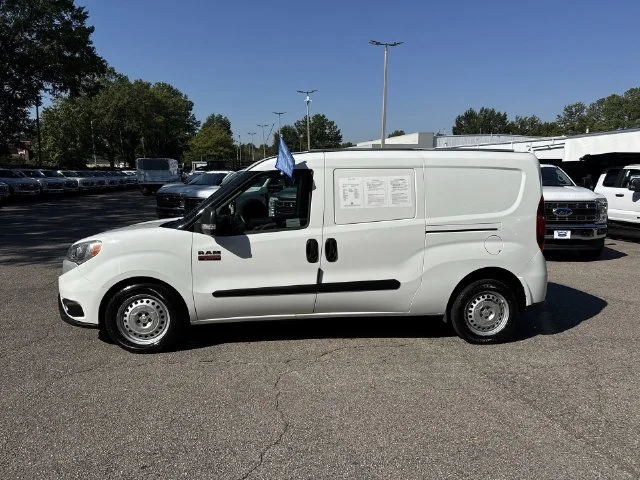 Used 2022 White Ram Base image 5
