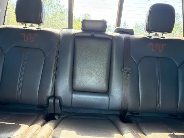 Used 2016  Ford King Ranch image 25