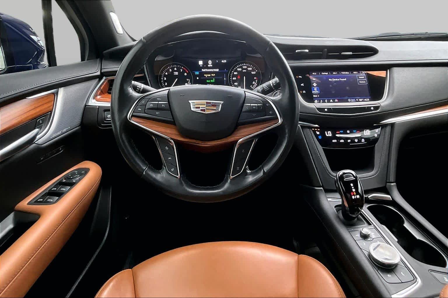 Pre-Owned 2023 Cadillac XT5 FWD Premium Luxury