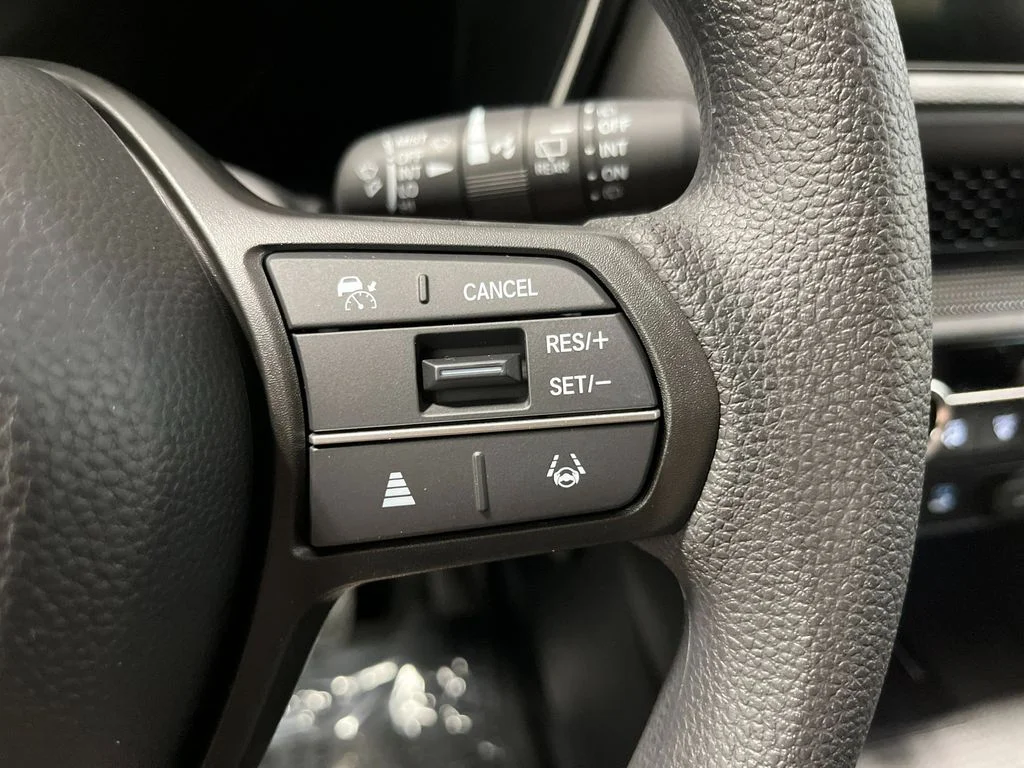 New 2026 Platinum White Pearl Honda AWD EX image 18