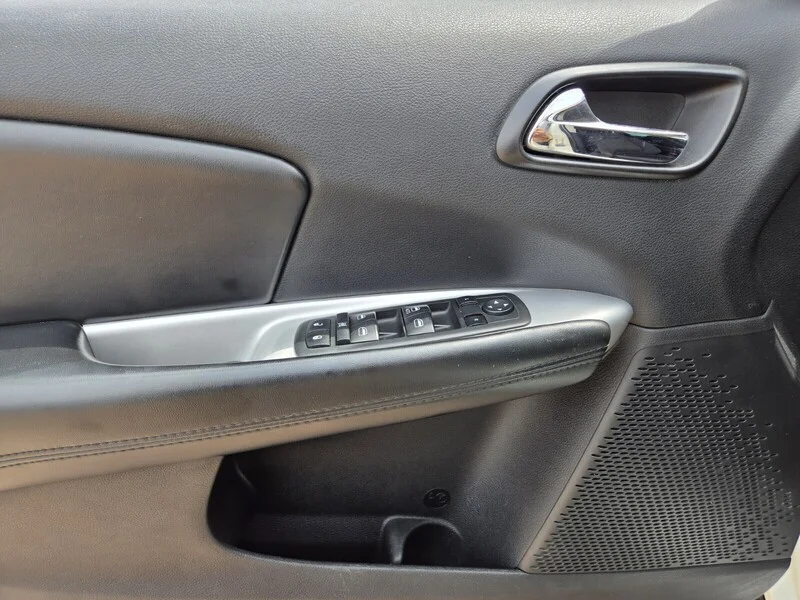 Used 2013 White Dodge American Value Pkg image 14