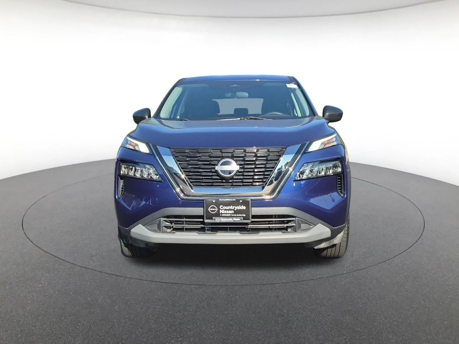 Used 2022 Caspian Blue Metallic Nissan S image 2