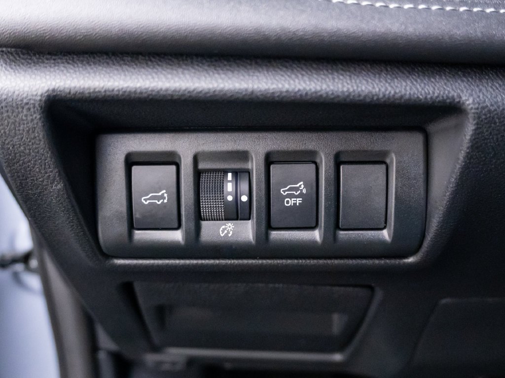 Used 2024 Ice Silver Metallic Subaru Touring image 22