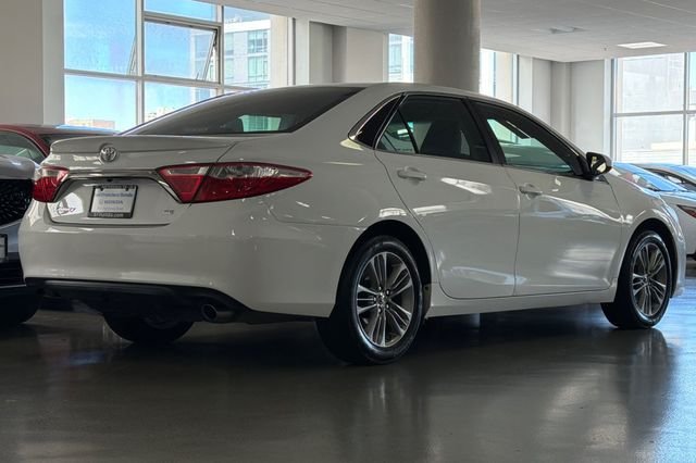 Used 2016 Super White Toyota SE image 5
