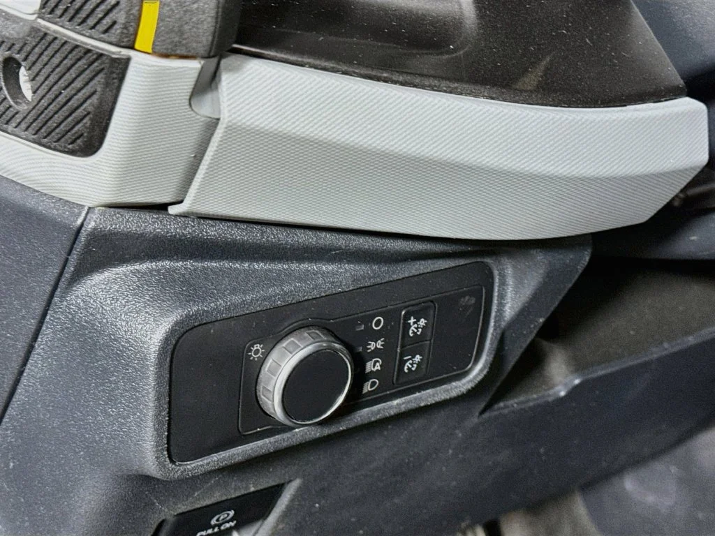 Used 2022 Gray Ford Badlands image 10