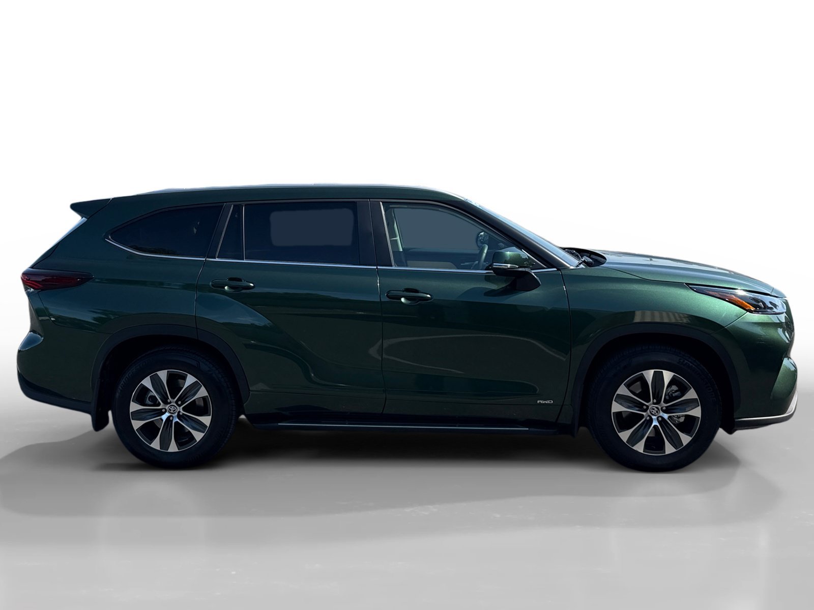 Used 2025 Cypress Toyota XLE image 6