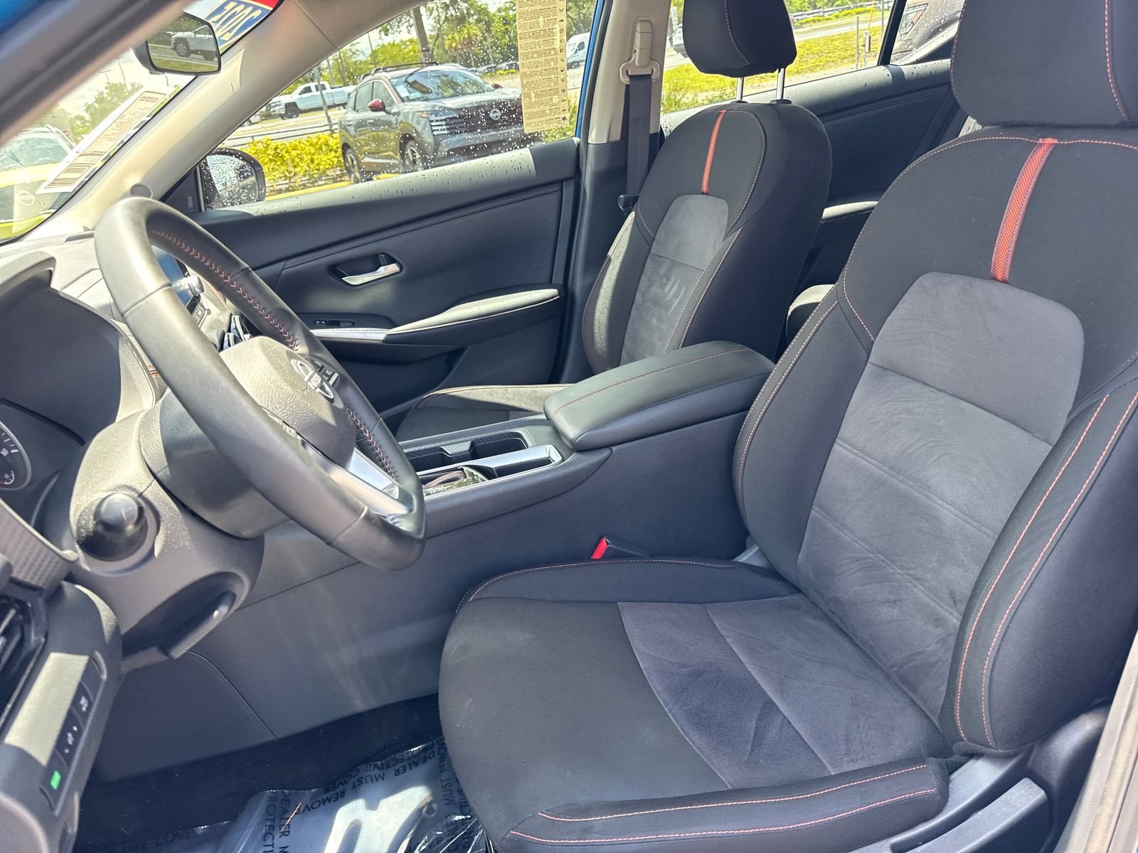 Used 2025 Electric Blue Metallic Nissan SR image 33