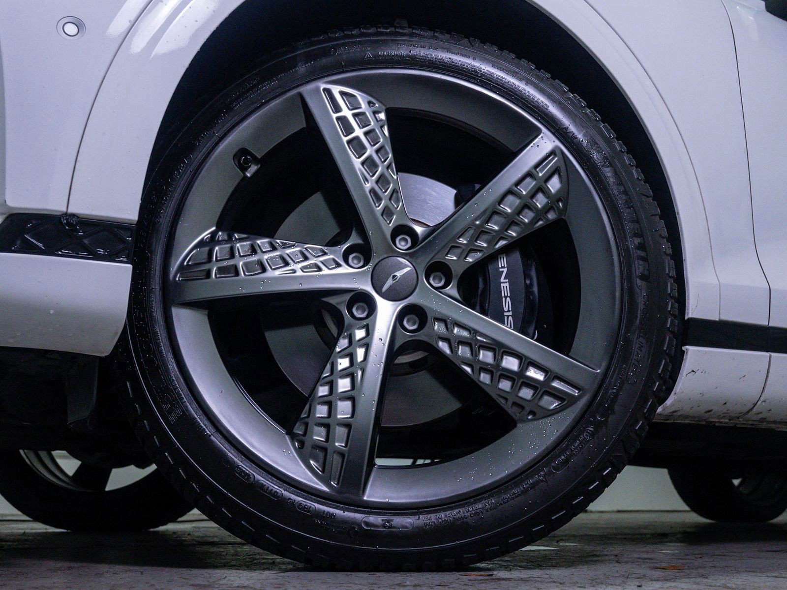 Used 2022 Alta White Genesis 3.5T Sport Prestige image 6
