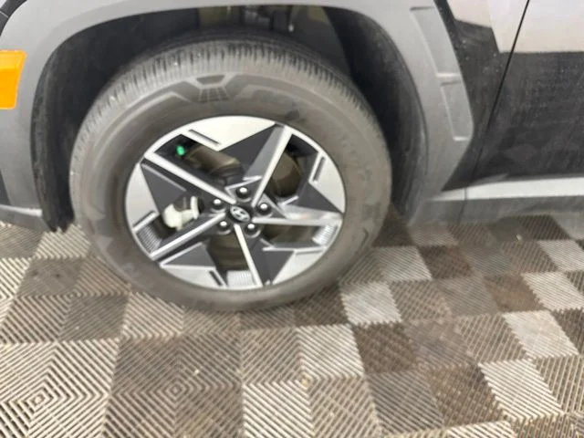 Used 2026 Gray Hyundai SEL Convenience image 33
