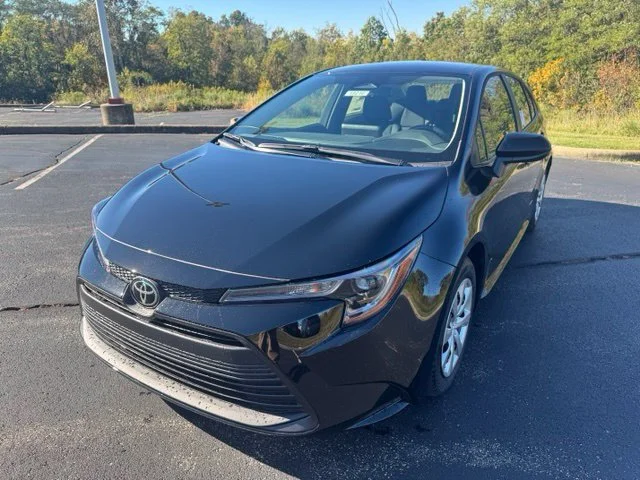 New 2027 Inked Toyota LE image 7