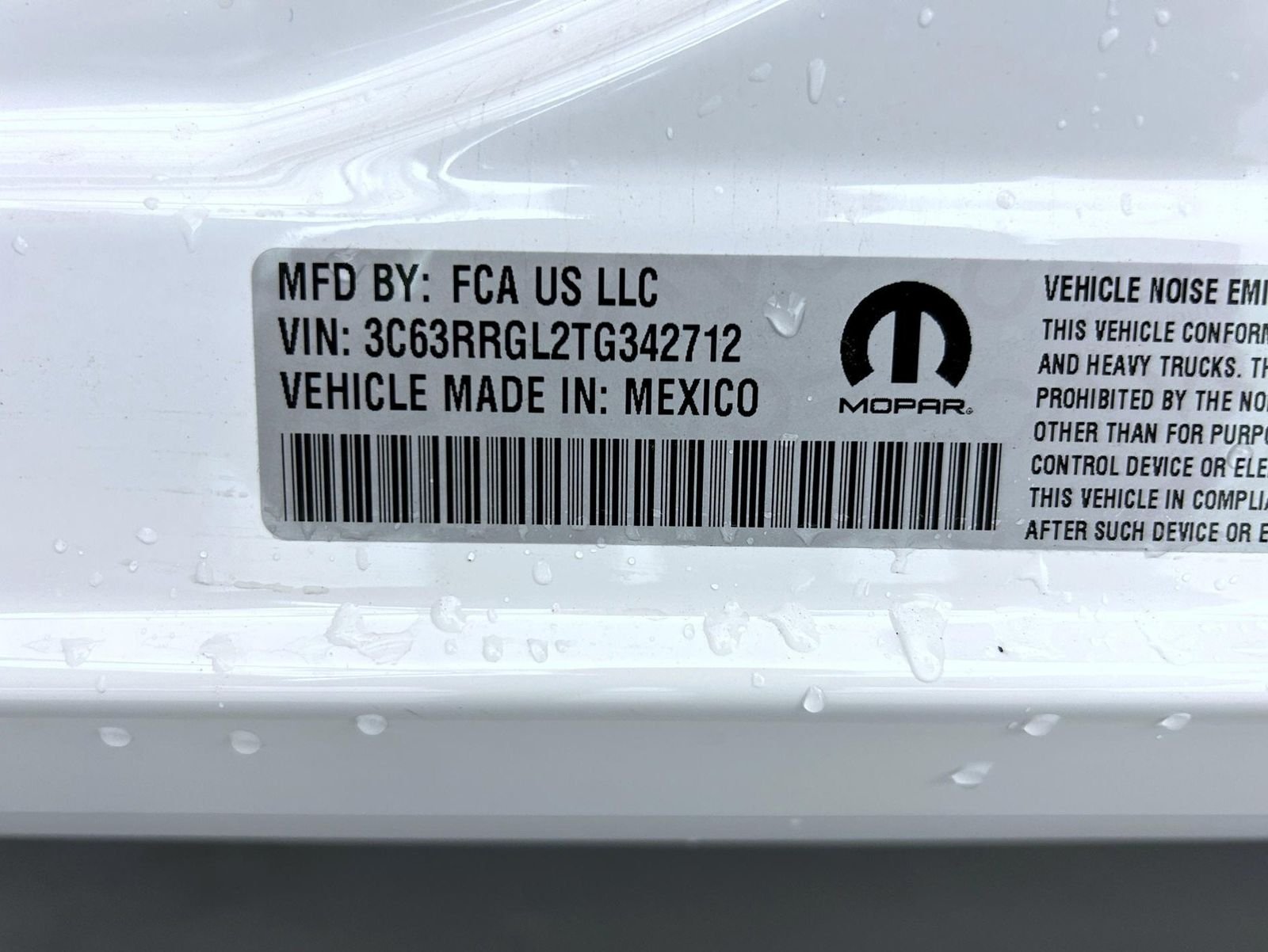 New 2026 Bright White Clear-Coat Exterior Paint RAM Tradesman image 25