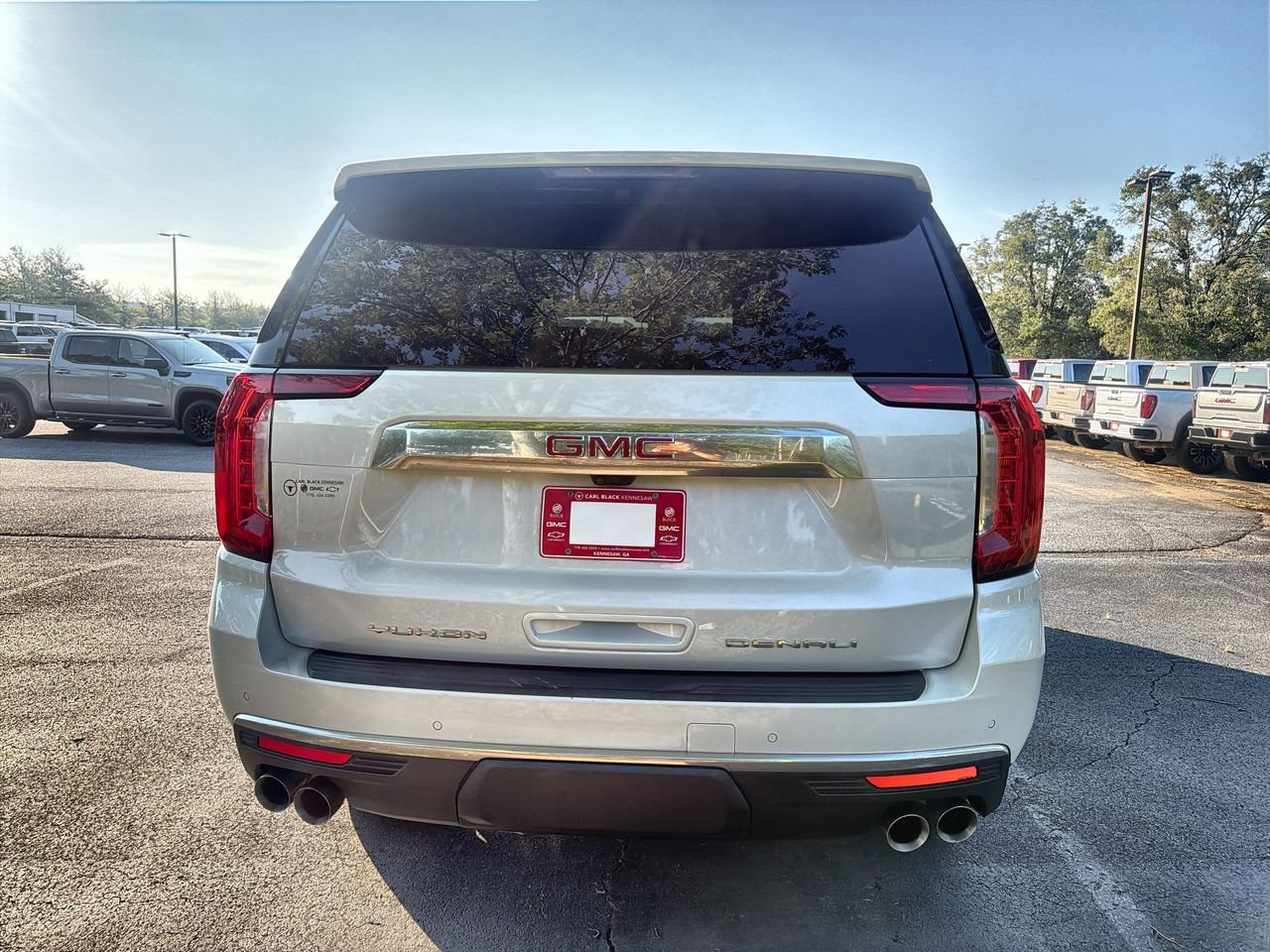 Used 2023 WHITE FROST TRICOAT GMC Denali image 7