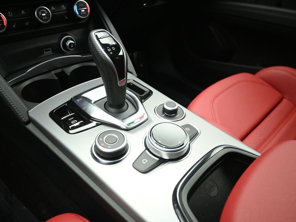 2025 ALFA ROMEO STELVIO - Image 14