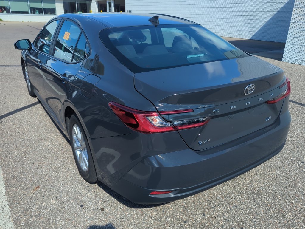 Used 2025 Underground Toyota LE image 6
