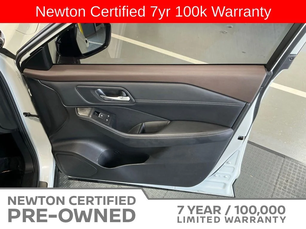 Certified Used 2023 Pearl White Tricoat/Super Black Nissan SL image 48