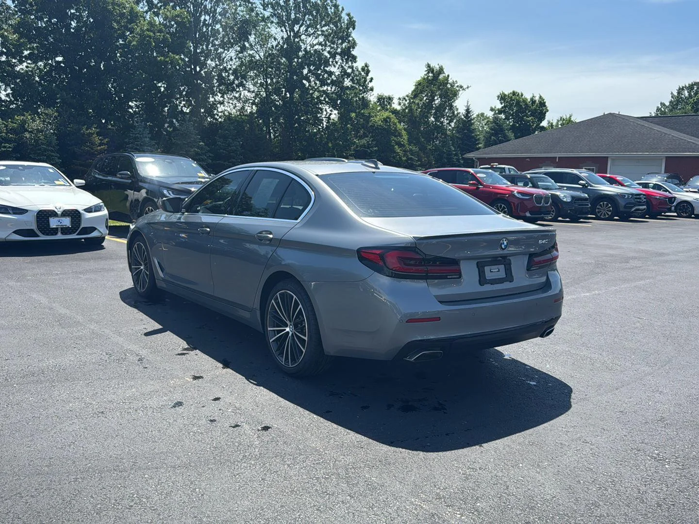 Used 2023 Skyscraper Gray Metallic BMW 540i xDrive image 6